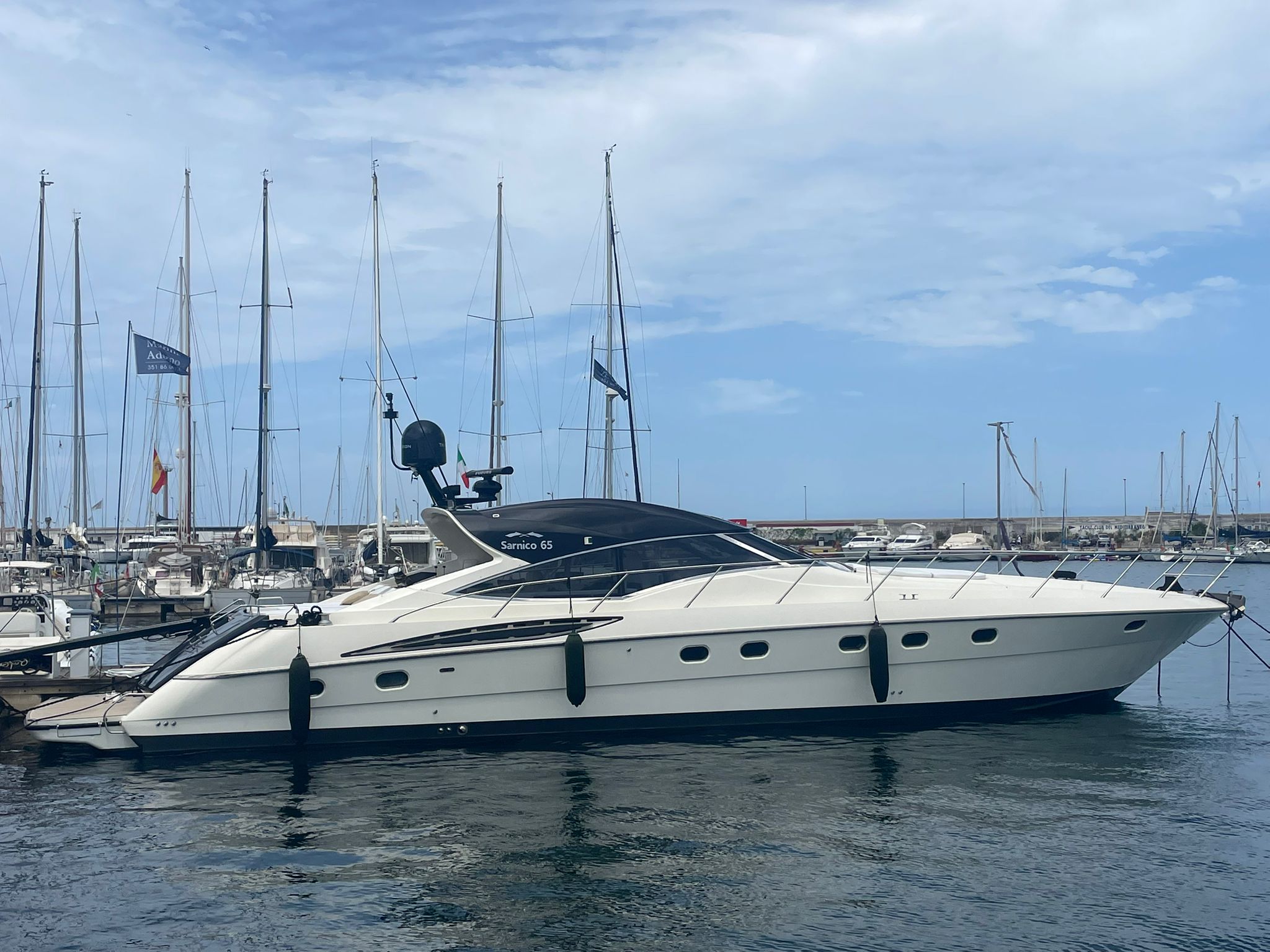 Yachtcharter Sarnico65 Noe