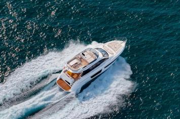 Azimut53Fly-3 Innenansicht