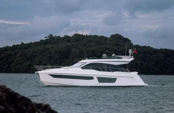 Azimut53Fly-6 Innenansicht