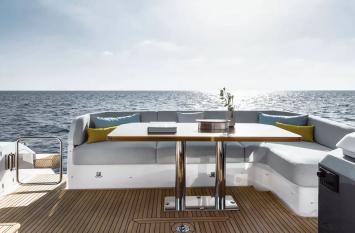 Azimut53Fly-9 Innenansicht