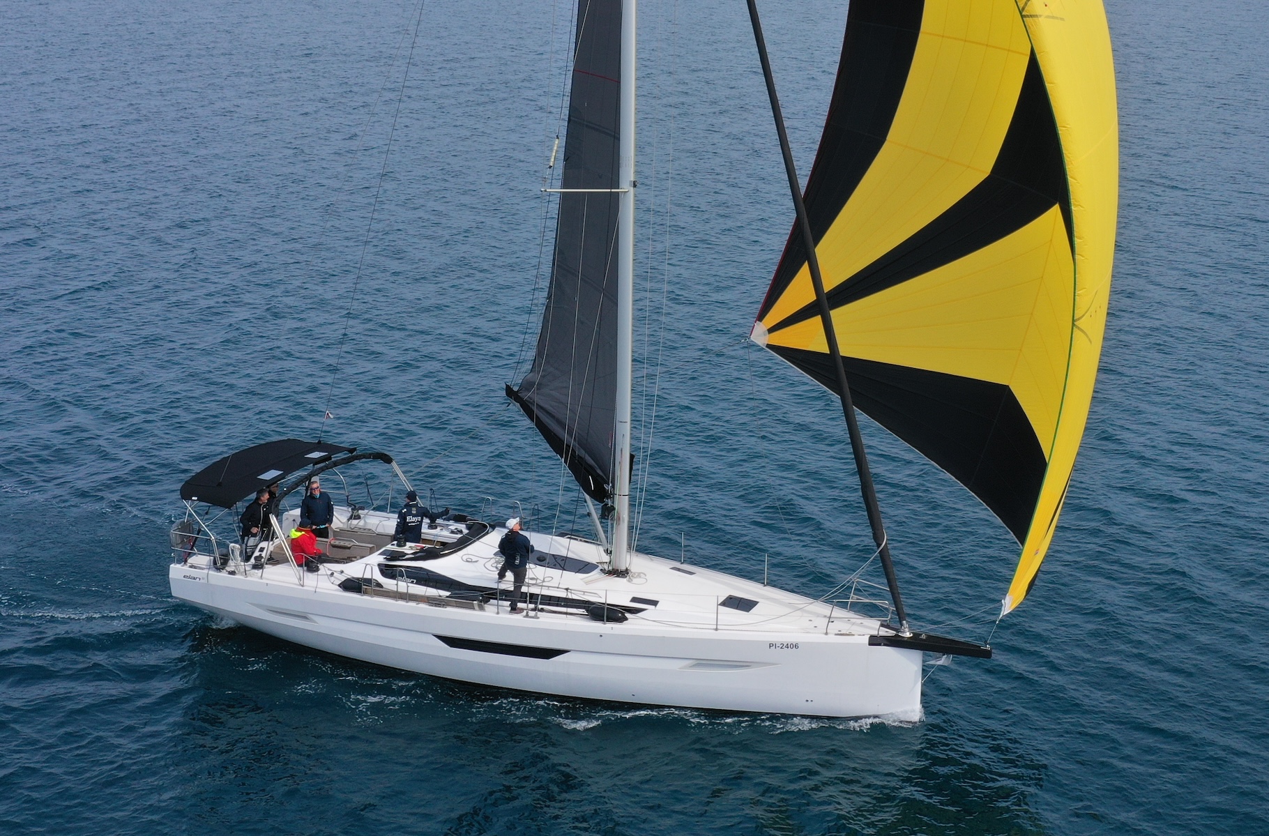 Yachtcharter ElanE6 Sailing Grace