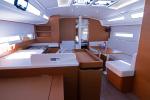 Yachtcharter SunOdyssey410 Midnight Kiss 2
