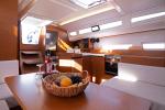 Yachtcharter SunOdyssey410 Midnight Kiss 4
