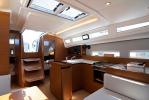 Yachtcharter SunOdyssey410 Shaken Not Stirred 5