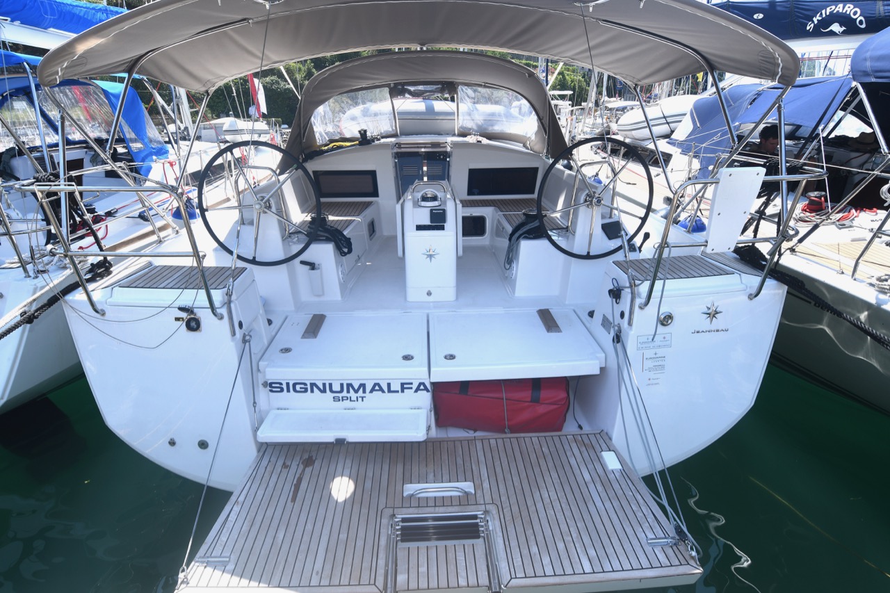 Yachtcharter Sun Odyssey 440 4 cab Signum Alfa hauptansicht 1