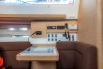 Yachtcharter Elan40Impression Mona 6