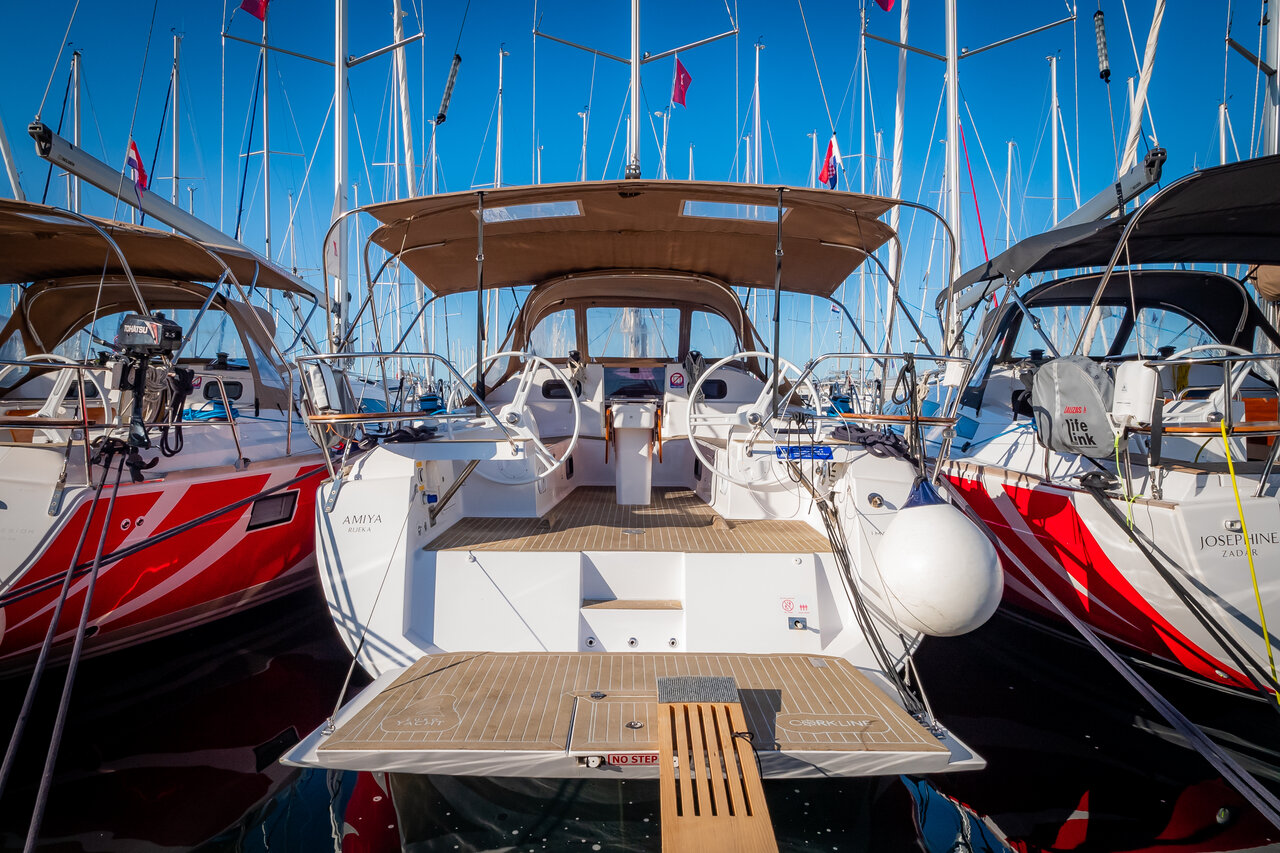 Yachtcharter Elan45Impression Amiya