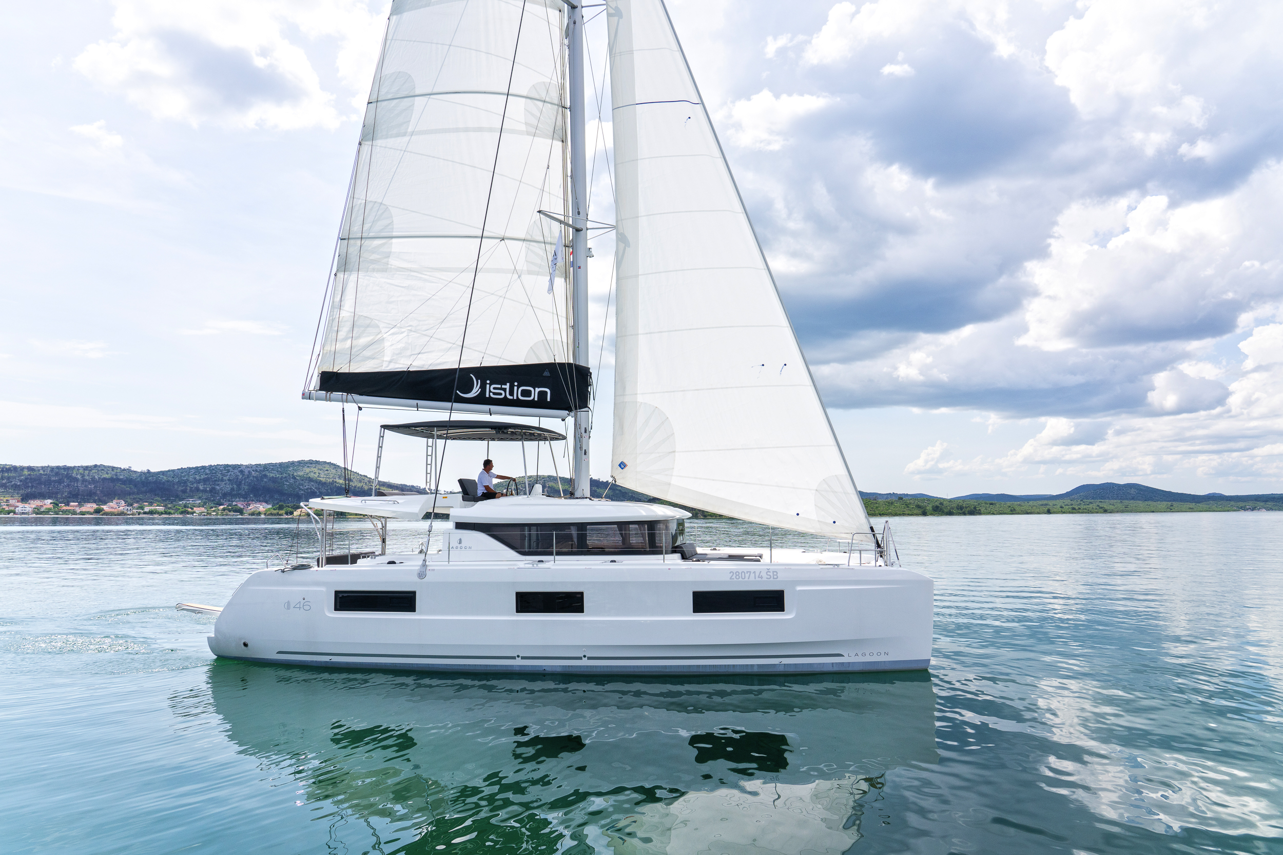 Yachtcharter Lagoon46 First Care