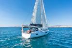 Yachtcharter Oceanis40 Roza 17