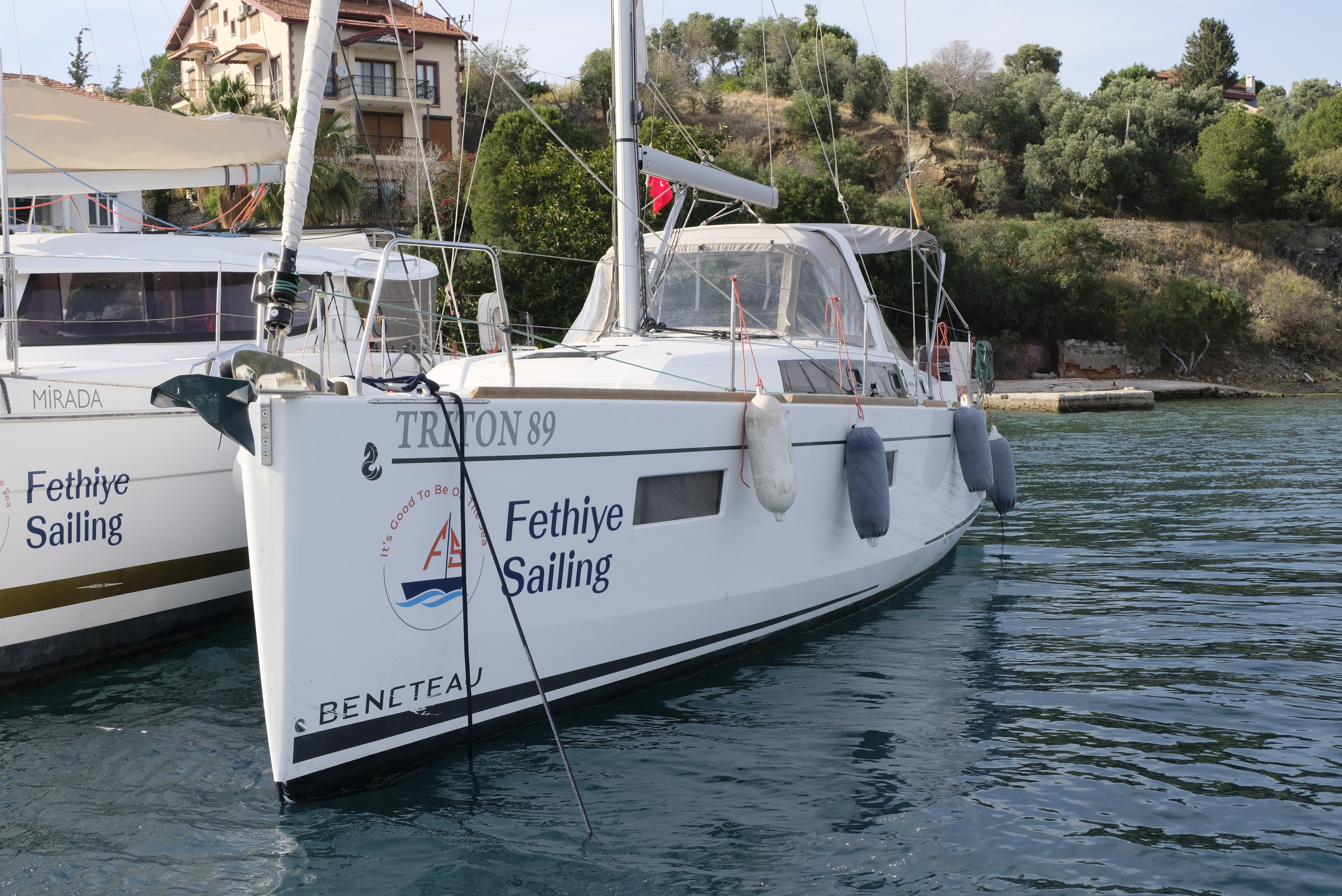 Yachtcharter Oceanis38 Triton 89
