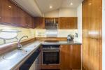 Yachtcharter SunseekerManhattan84 Skywater 17