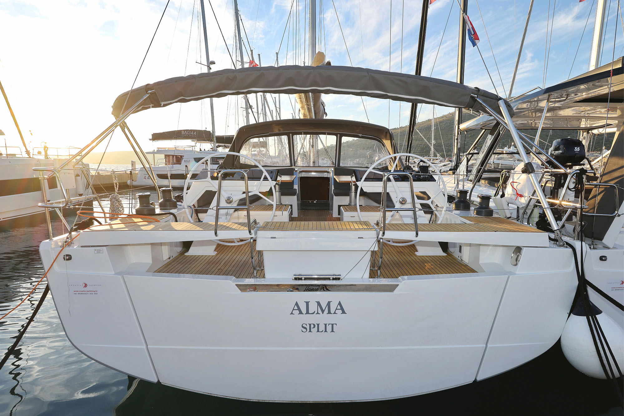 Yachtcharter Hanse 510 4 1 cab Alma OW hauptansicht 1