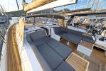 Yachtcharter Hanse 510 4 1 cab Alma OW aussenansicht 5