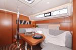 Yachtcharter BavariaC42 Antares 12