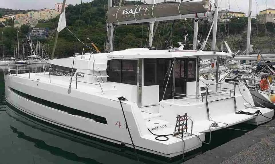 Yachtcharter Bali4 Siga Siga