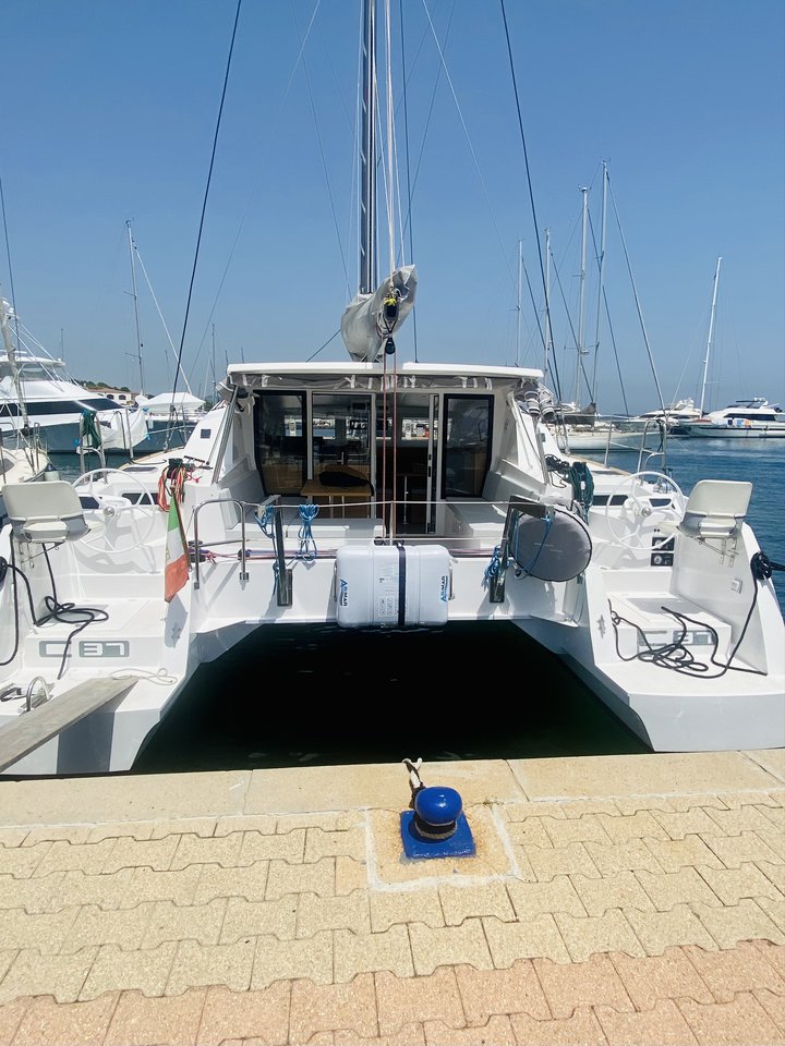 Yachtcharter C Cat37 Altair