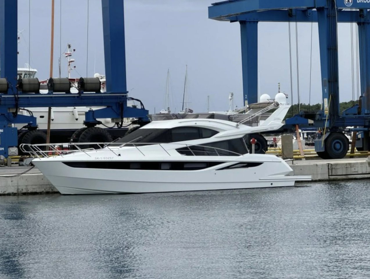 Yachtcharter Galeon420Flybridge Minesa