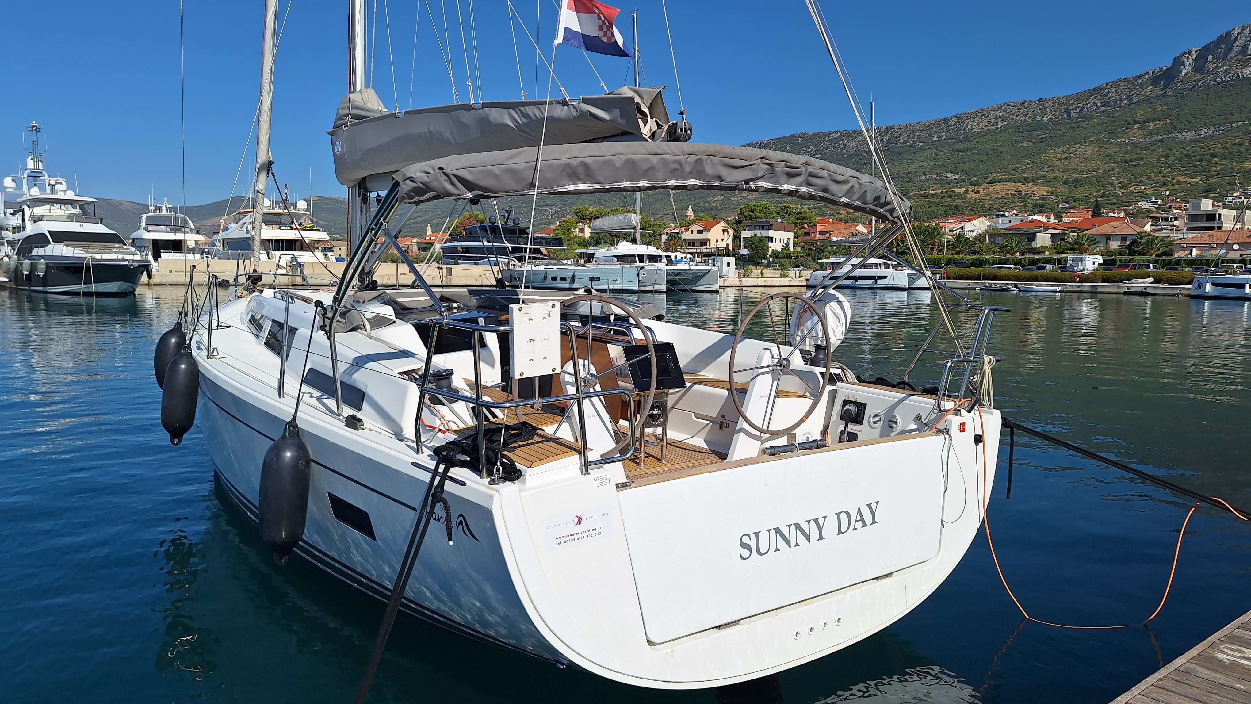 Yachtcharter Hanse388 Sunny Day