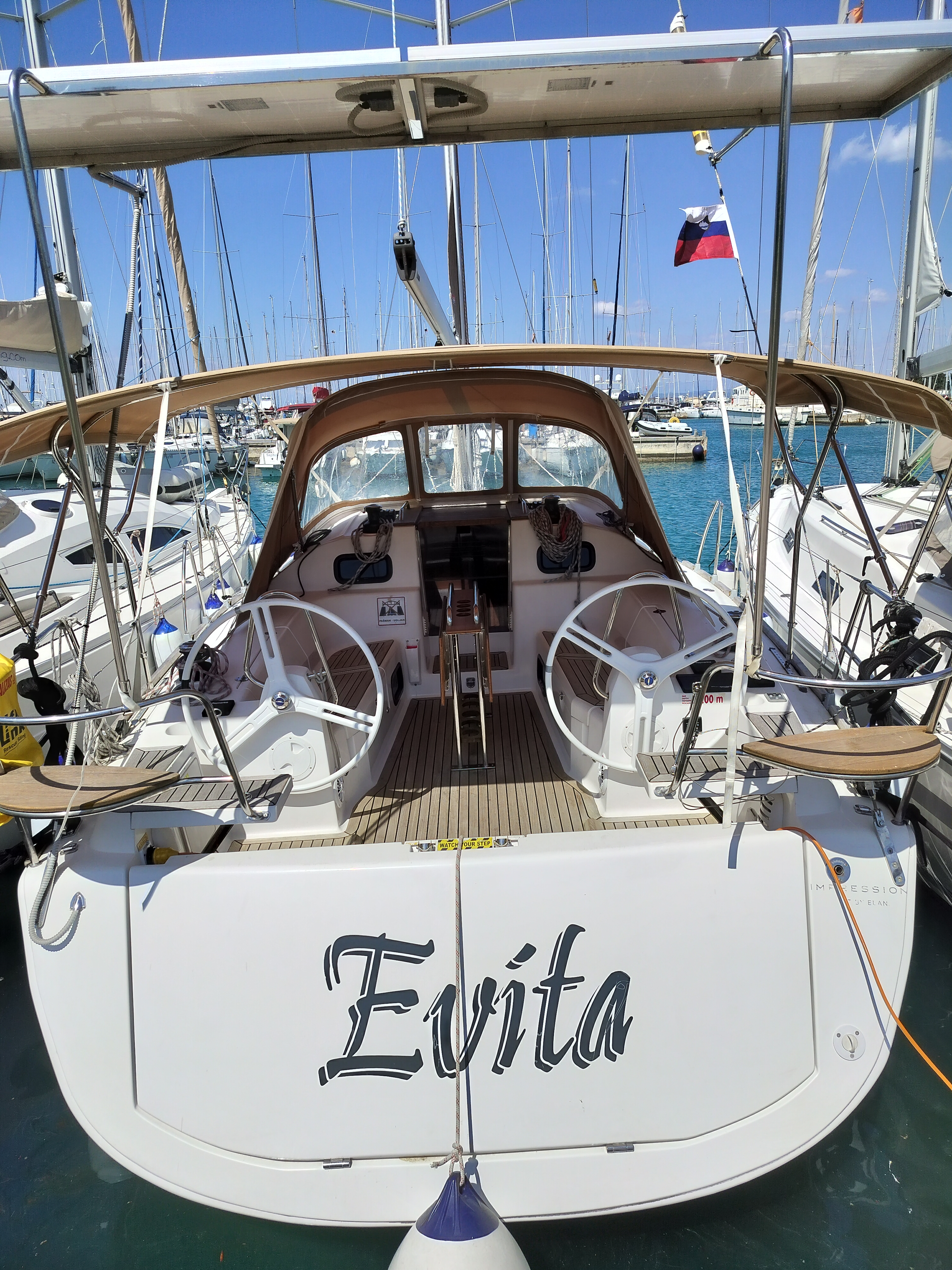 Yachtcharter Elan40Impression Evita