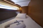 Yachtcharter SunOdyssey440 Roma 9
