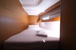 Yachtcharter SunOdyssey440 Roma 10