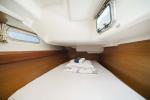 Yachtcharter SunOdyssey42i Ema 32