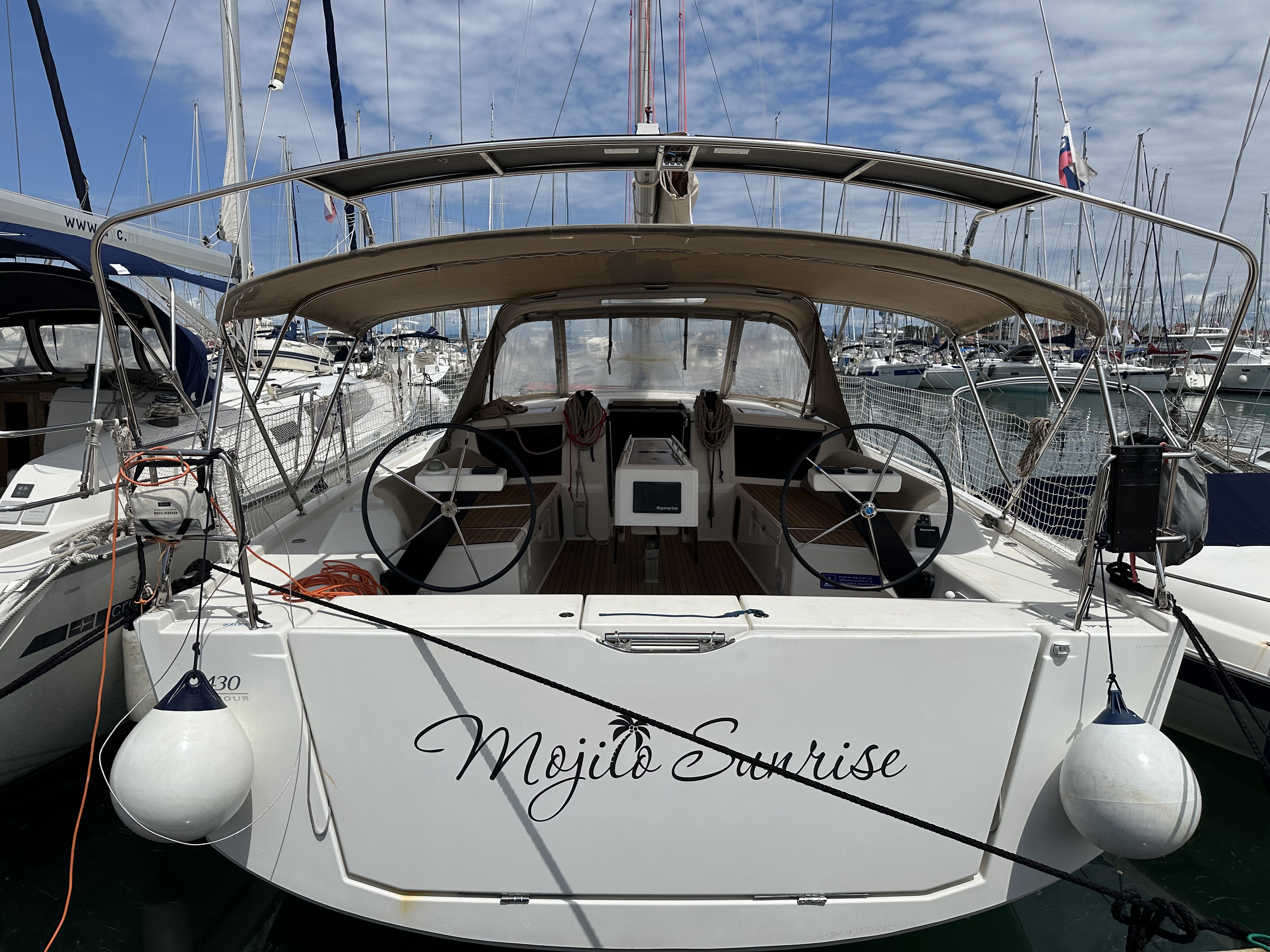 Yachtcharter Dufour430GrandLarge Mojito Sunrise