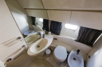 FerrettiYachts460-3cab-11 Innenansicht