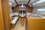 Yachtcharter SunOdyssey349 Serineh 9