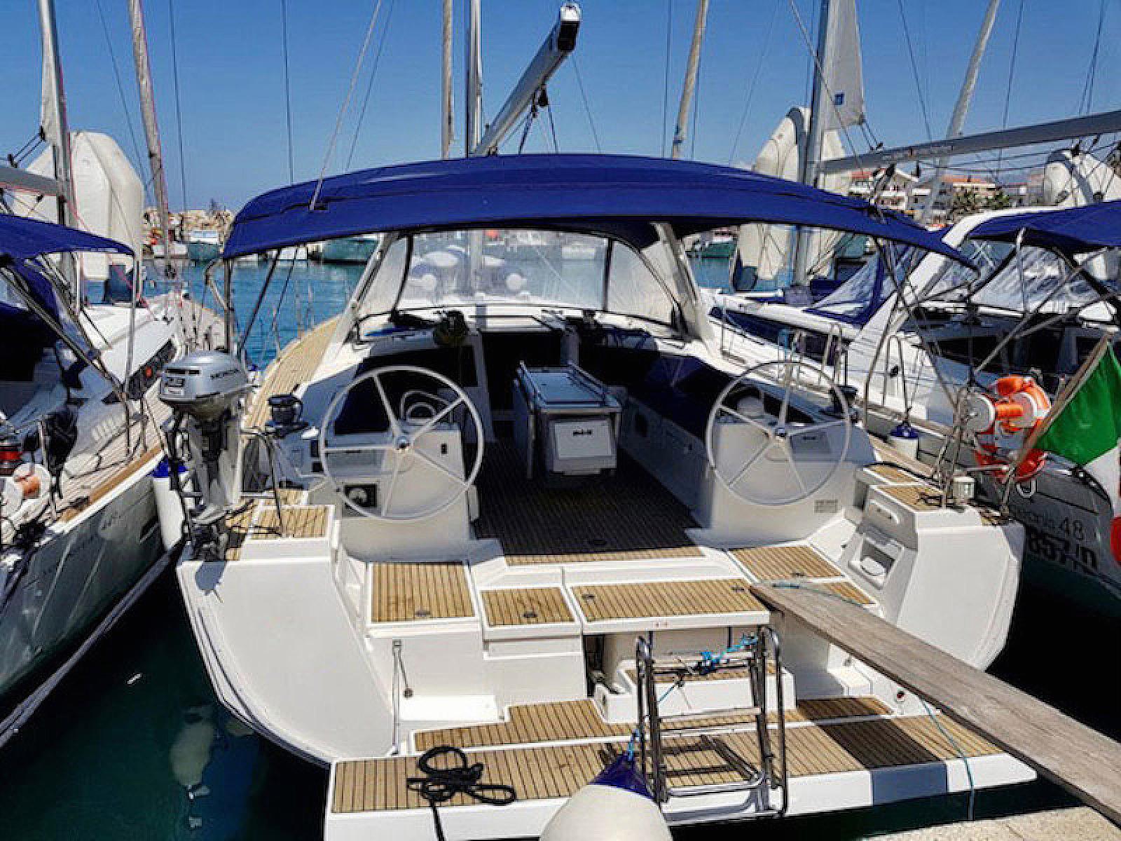Yachtcharter sharel titelbild 01