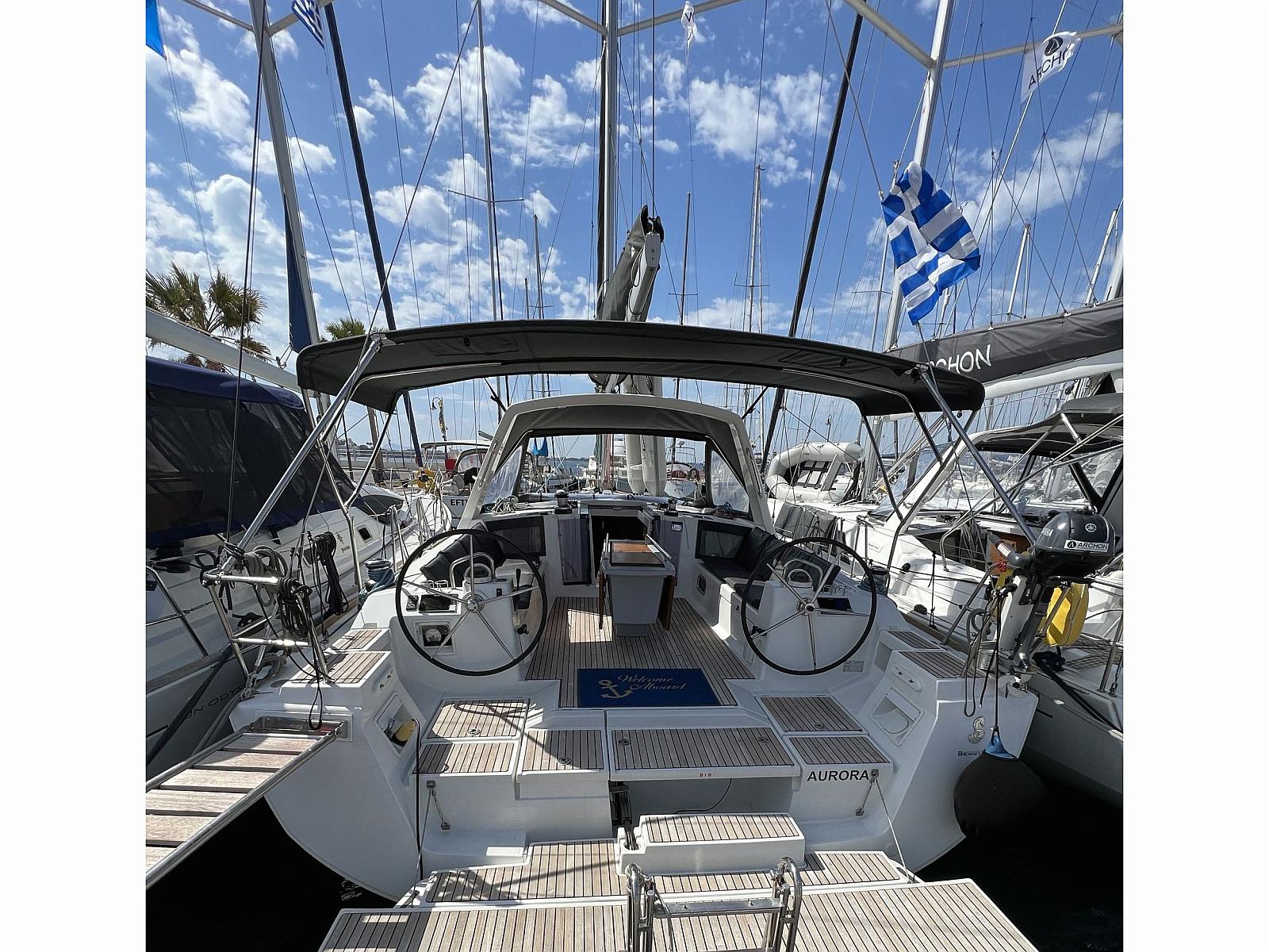Yachtcharter aurora titelbild 01