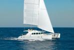 Yachtcharter Lagoon 440 Flybridge Seitenansicht 4 Cab 4 WC