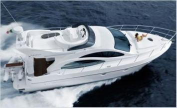 Azimut 42 Au�enansicht