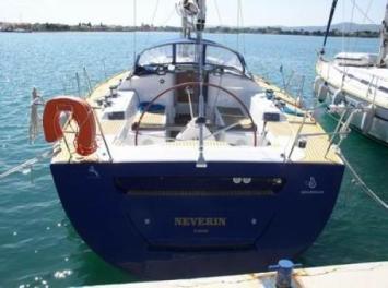 First 47.7 Auenansicht