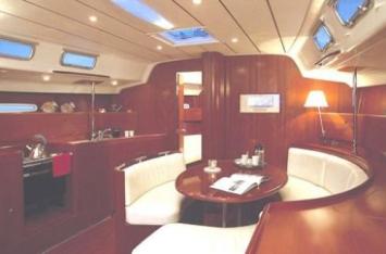 First 47.7 Innenansicht