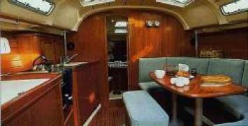 Oceanis Clipper 381 Innenansicht