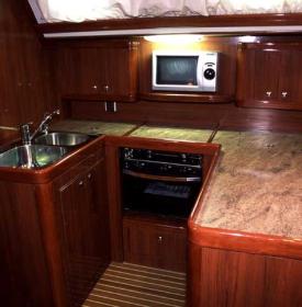 Ocean-Star-56.1-Pantry-3-Kab-3-WCjpg. Innenansicht