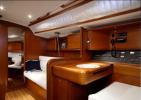 Yachtcharter Grand Soleil 45 Kartentisch