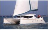 Yachtcharter Nautitech 40 Bugansicht 6 Cab 2 WC 1