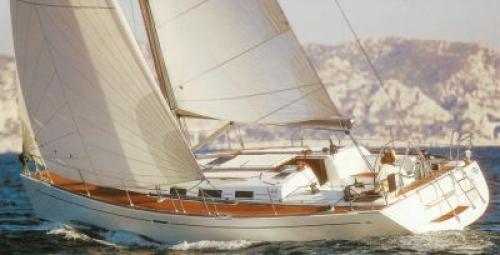 Yachtcharter Dufour 44 Seitenansicht 4 Cab