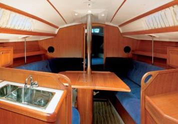 Elan 333 Innenansicht