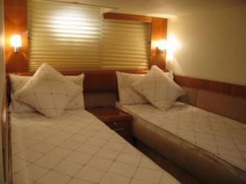 Astondoa 40 Open Innenansicht