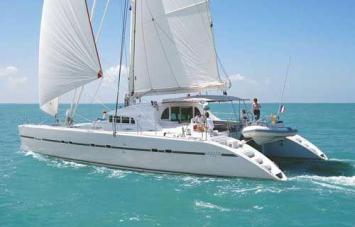 Lagoon 570 (5 Kabinen, 5 Bäder) – Außenansicht Top Bild
