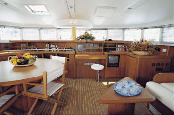 Lagoon 570 (5 Kabinen, 5 Bäder) – Innenansicht 2 Innenansicht