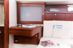 Yachtcharter Hanse 350 Kartentisch 3 Cab
