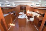 Yachtcharter Beneteau Cyclades 50.5 Salon2