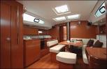 Yachtcharter Oceanis 43 3cab salon