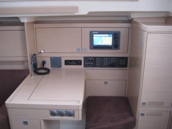 Elan 350 Performance Innenansicht