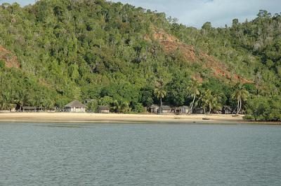 Yachtcharter Madagaskar: Der Fluss Baramahamay Fluss ist auf 3 km flussaufw�rts schiffbar