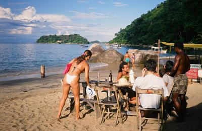 Charter Brasilien: L�ssig sind die Strandbars